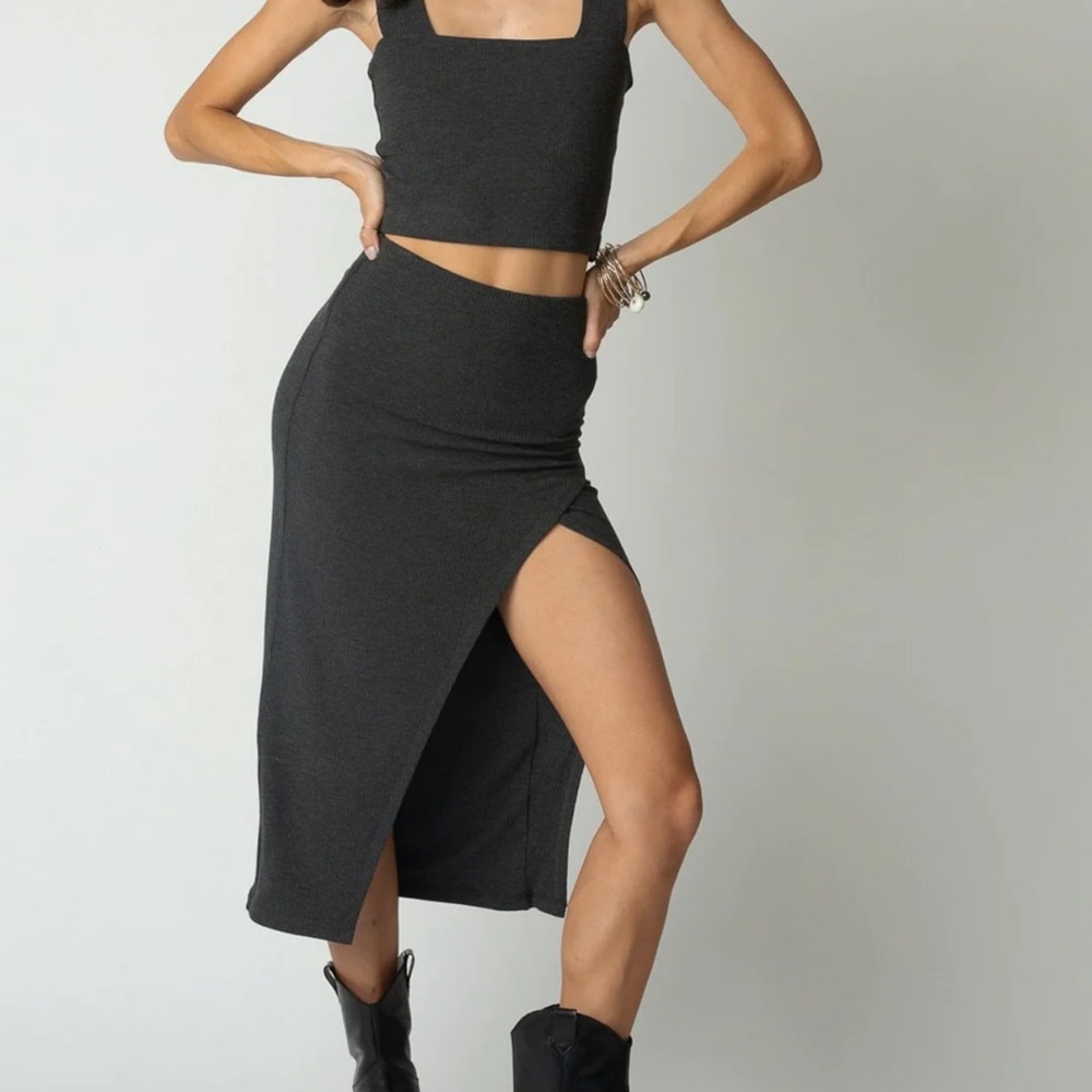 THE CROSSFIRE SKIRT in Charcoal (Small)